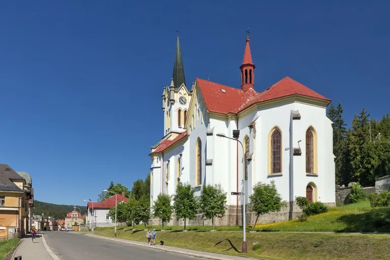 Kostel Proměnění Páně, Josefův Důl