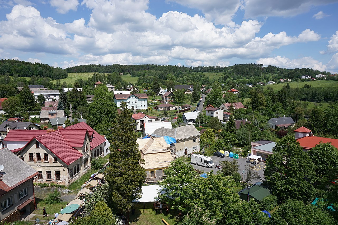 Bzí