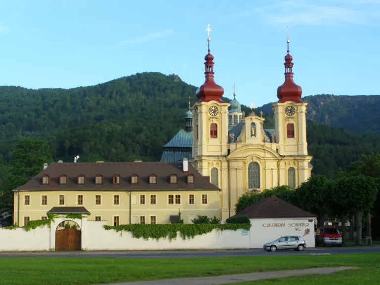 Hejnice, Klášterní, klášter