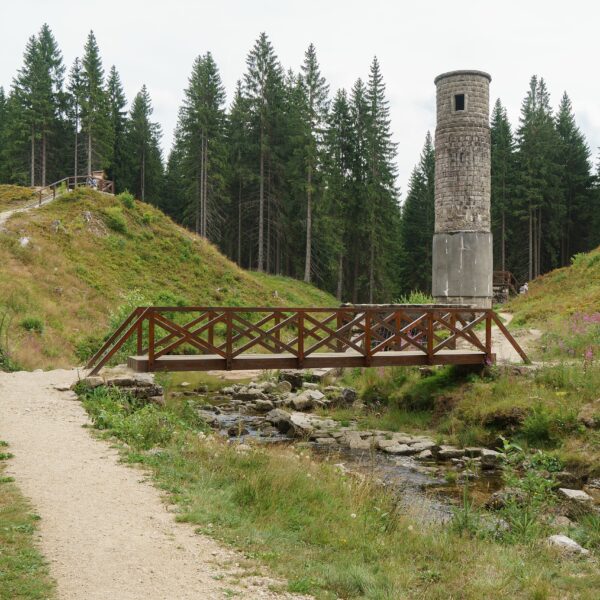 Přes Mariánskohorské boudy k Protržené přehradě