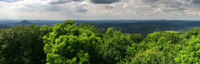 Panorama z rozhledny na Studenci